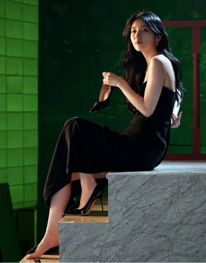 裴秀智携新剧《安娜》袭来，韩国国民初恋翻红