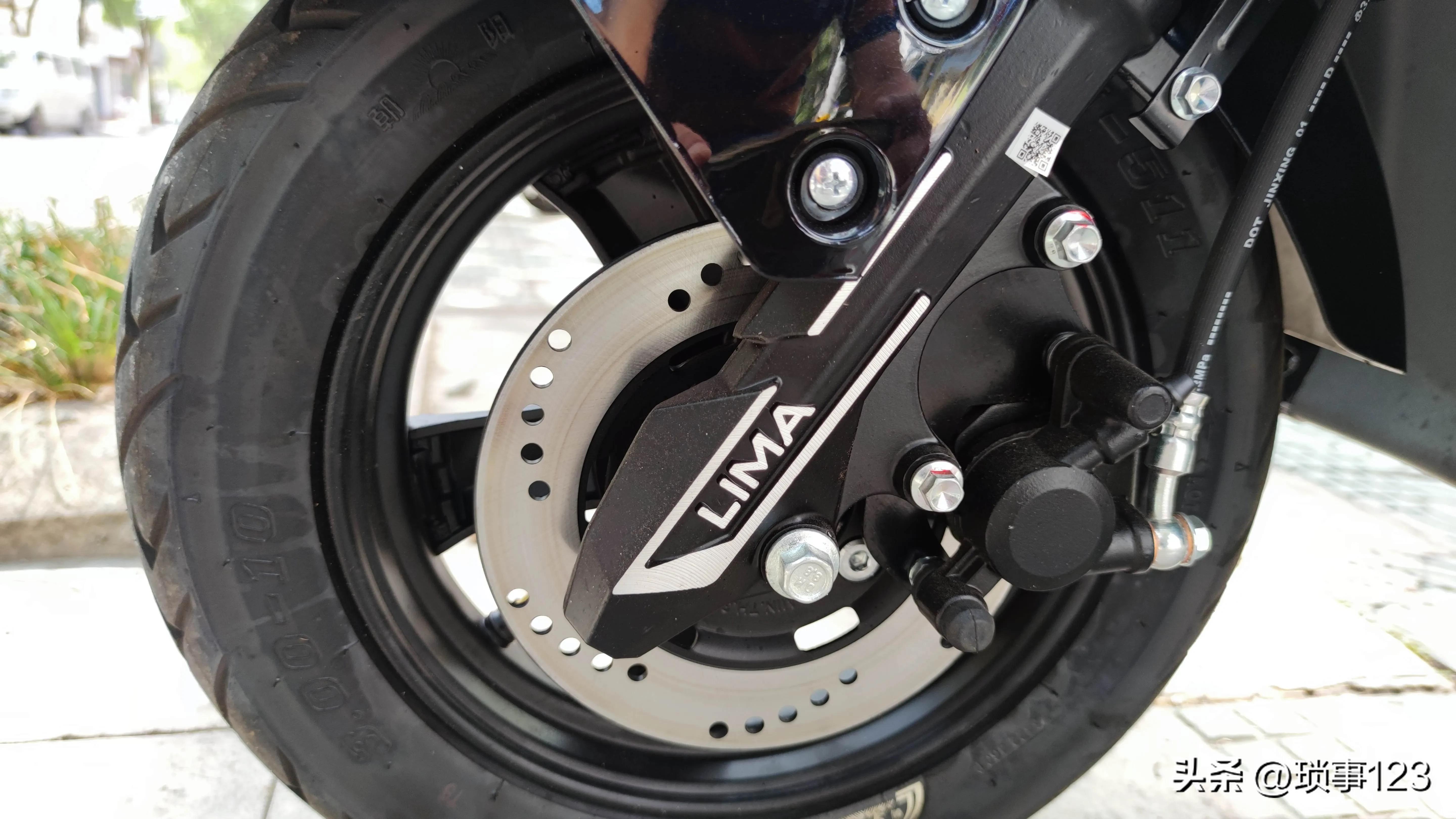 立馬電動摩托車（3850元入手，立馬極威（LM1500DT-10）電動摩托車靜態評測）