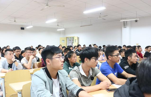 毕业2年后才明白，英语四六级对就业的影响有多大，现实很扎心