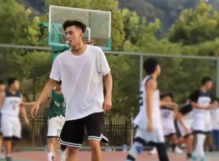 双减后师范专业还是香饽饽吗，过来人一语道破，部分师范生更吃香