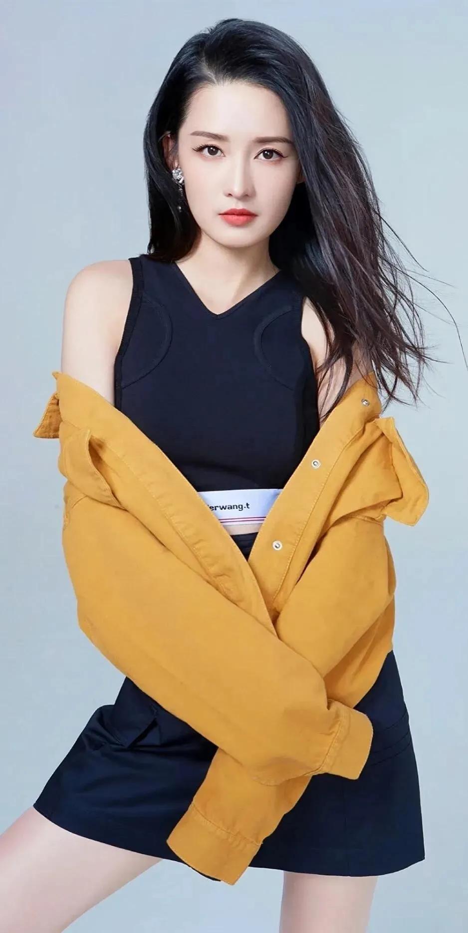 貌美如花李沁靓图