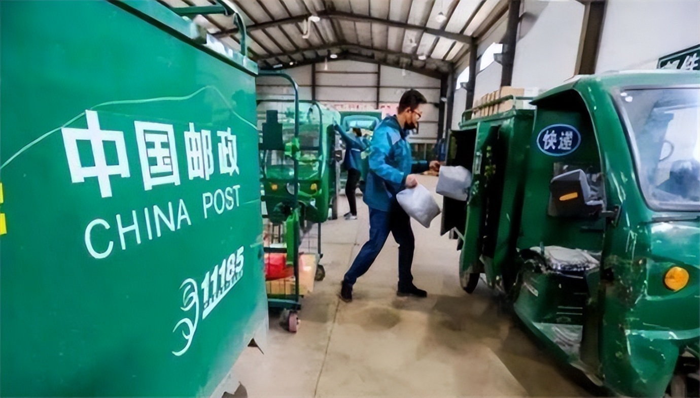 中国最强快递公司，却被网友质疑开不下去，中国邮政的隐秘硬实力
