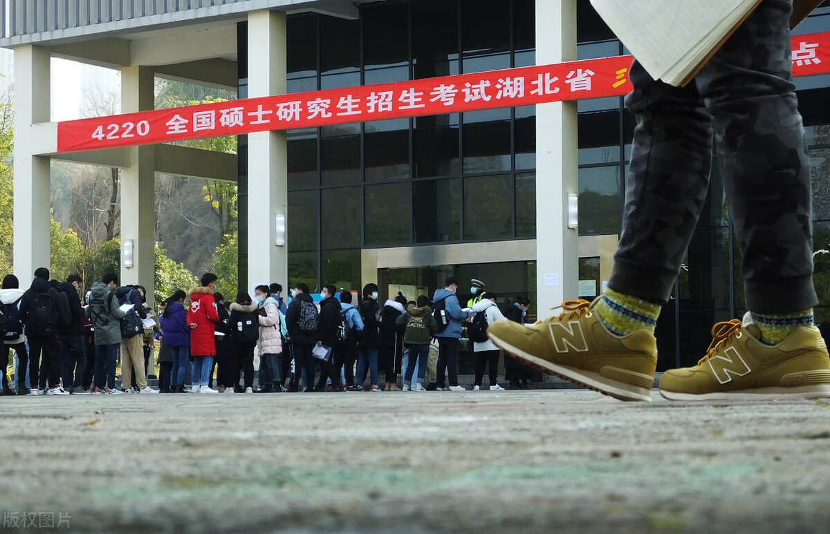 应届大学生身份大有用处，这4个好用处别错过，别等到毕业才知道