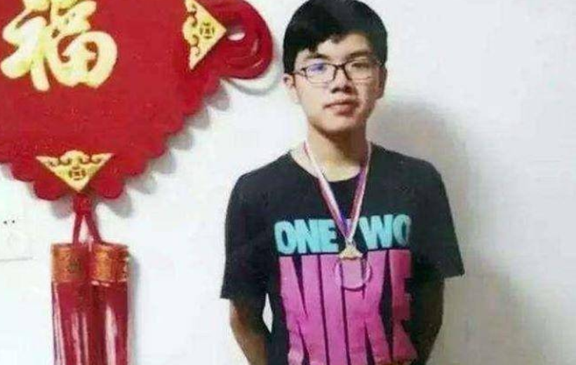 叶咖宁被北京大学录取（99年男生将成为韦神接班人）