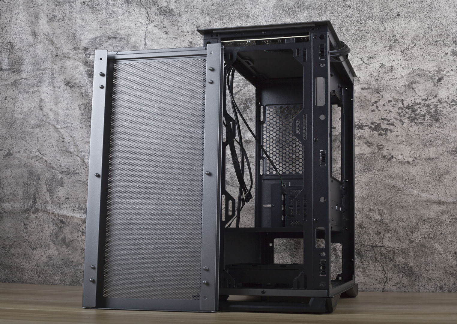 双网面开孔光污染+散热拉满，爱国者YOGO M2 性能版体验