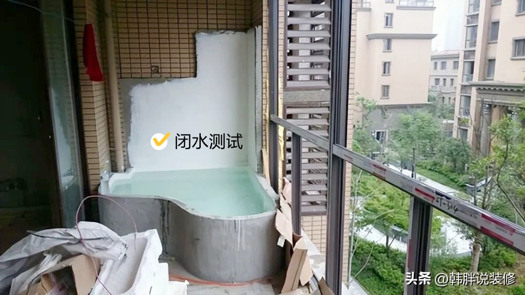 養(yǎng)魚池自己制作（為了滿足老爹的養(yǎng)魚夢(mèng)，花1千塊在陽臺(tái)砌魚池，小日子讓人羨慕）