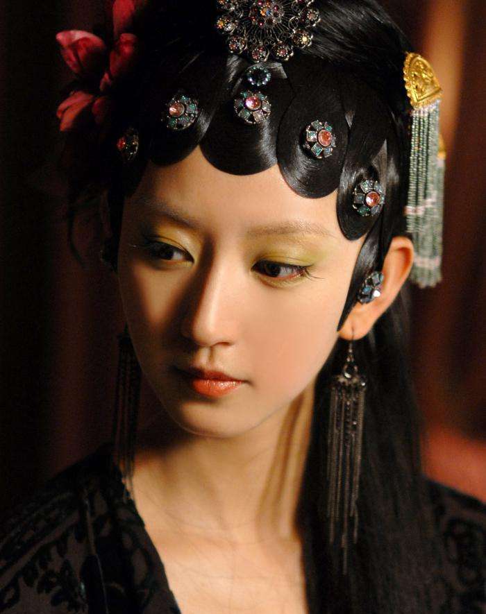 8位过气女明星窘况：卑微求工作，变脸被群嘲，徒留尴尬与心酸