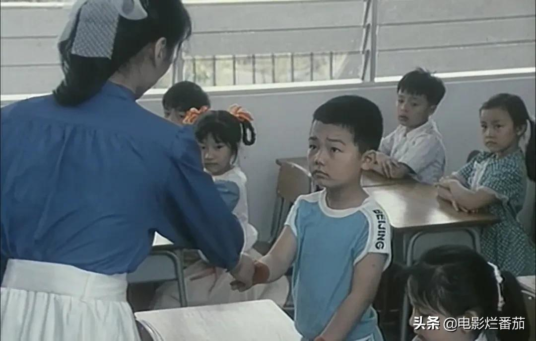 红极一时的童星,纷纷找出路,有的当上CEO,有的沦落街头摆地摊