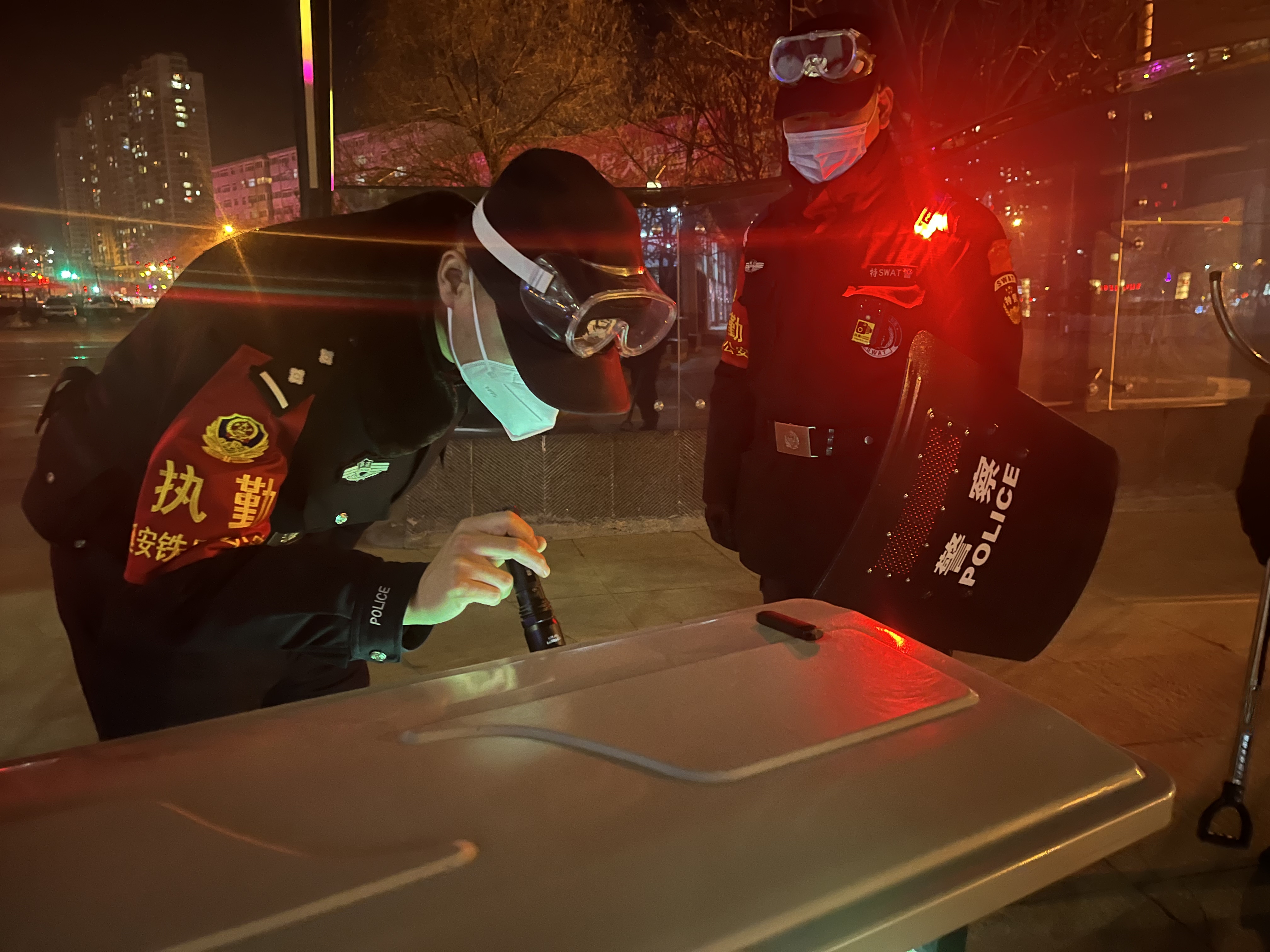 元宵我在岗：延安铁警护航团圆路