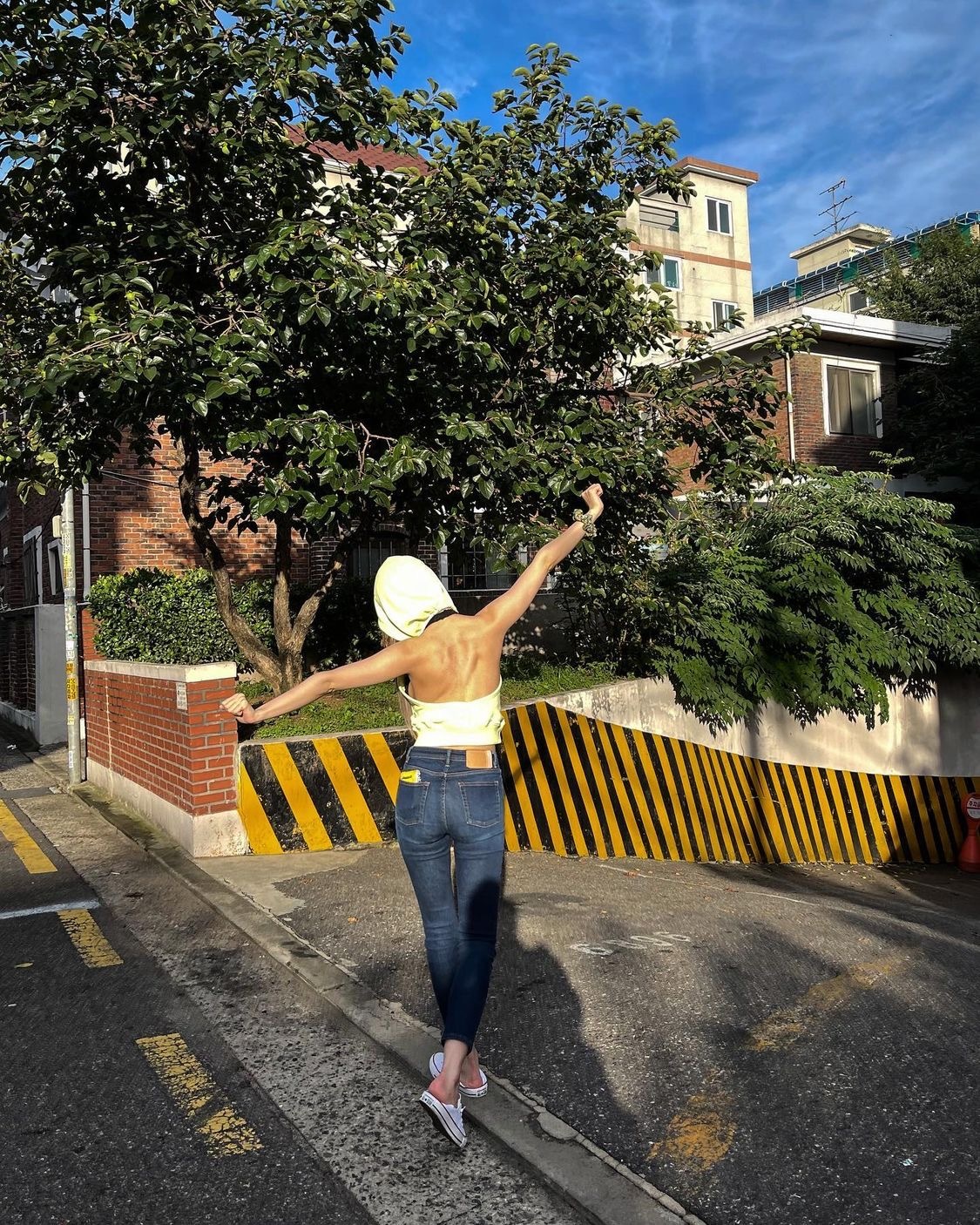 全昭弥减重10KG后的身材，强壮背部肌肉，女神般侧脸，魅力反转