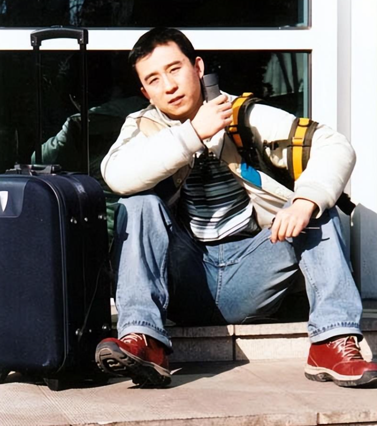 演员赵毅:成名路上多坎坷,今48岁仍单身,闫学晶多次为他保媒!