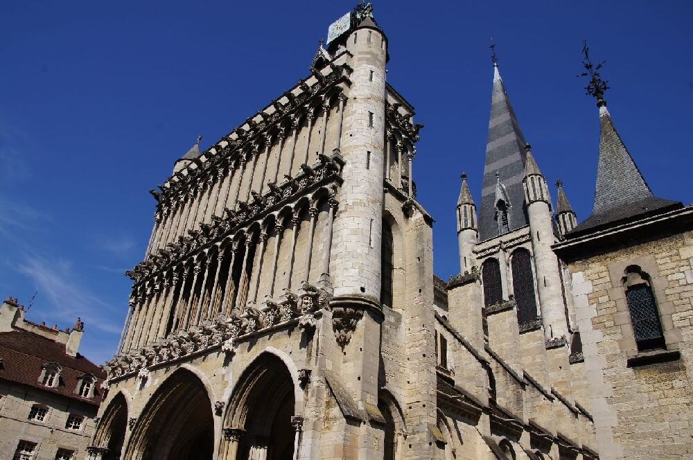 浪漫之国：法国最美丽的33个城市