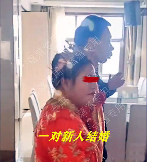 河南：新郎新娘都是智障人士，婚礼现场吃席大妈炸了锅：造孽呀