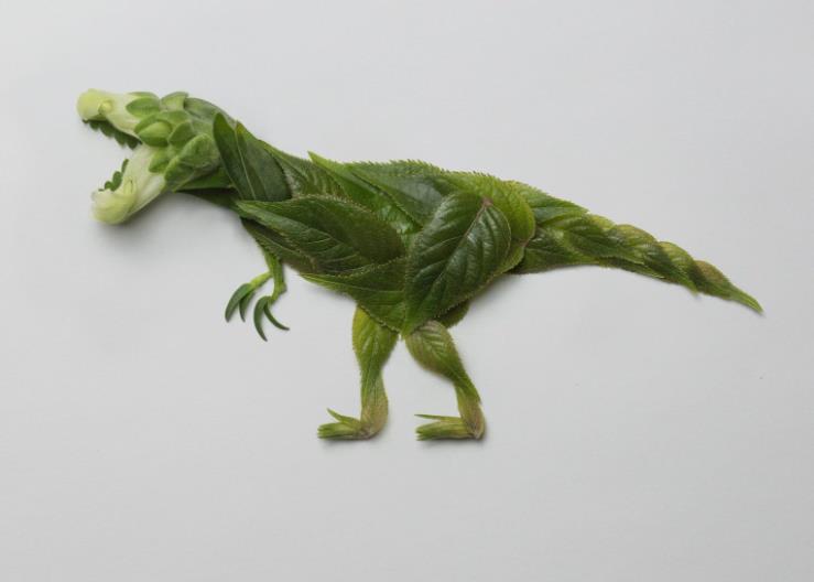 用树叶拼成的各种恐龙你见过吗?放假了跟孩子一起做吧