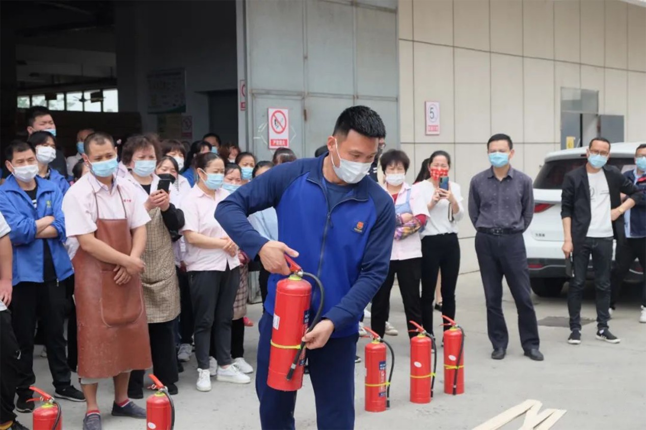 大云镇安监办在福气多举办企业安全生产培训