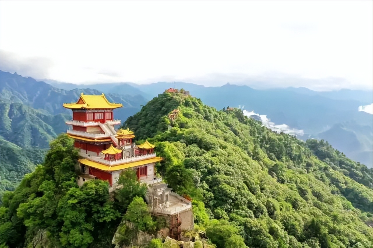 美景无计终南山东西绵延近五百里惟长安南五台为最&34;&34;今南山神秀