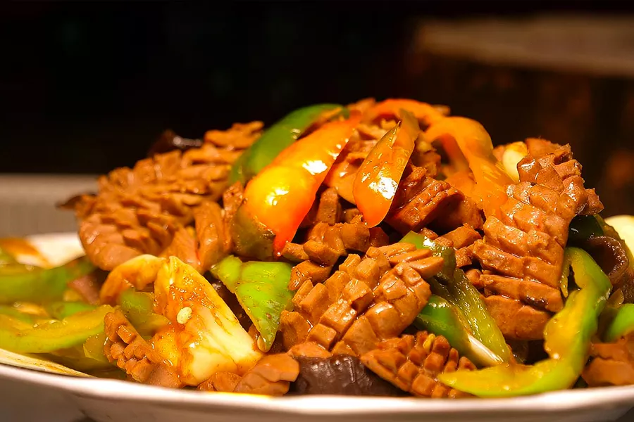 民国吃家鲁迅，写最辣的文章，吃最甜的糖