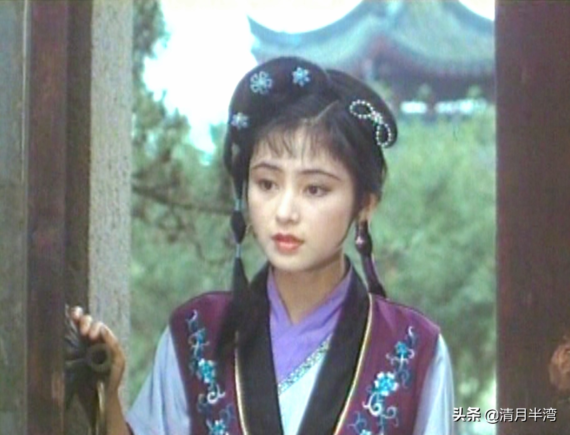 北影版《红楼梦》40位美人集锦，耐看不撞脸，打酱油的都惊鸿一瞥