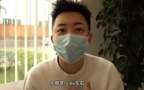 网红CEO二度未婚生女！五国混血女儿大眼可爱，父亲是藤校高材生