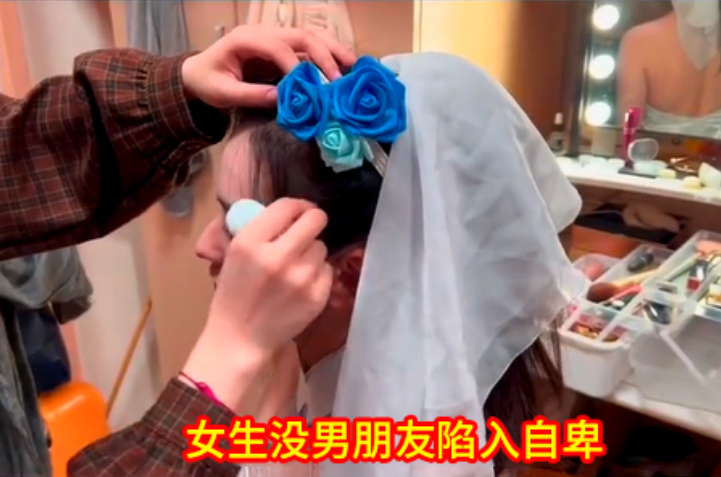 上海大学图片女生宿舍（上海一高校学生在宿舍）