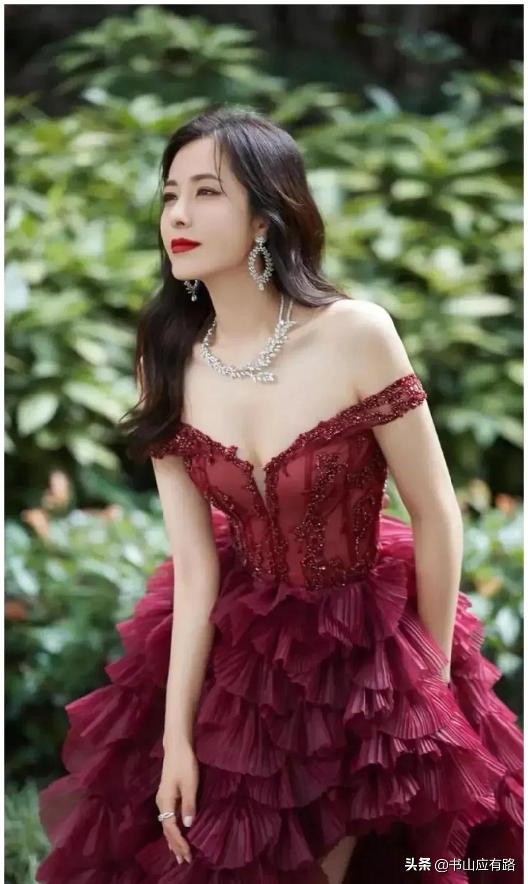 曾黎：不愧是中戏第一美，张柏芝直言没她漂亮