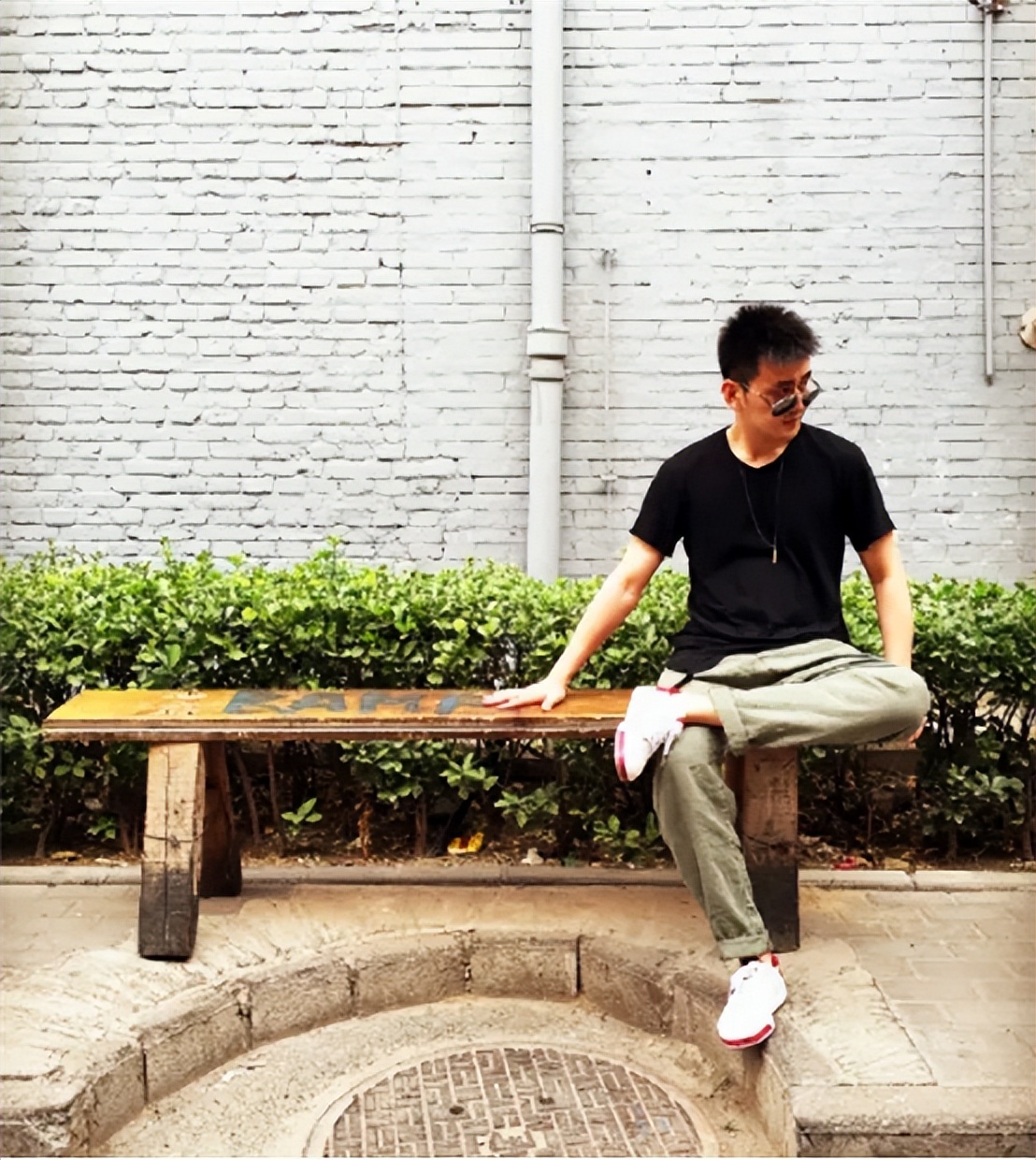 央视主播严於信:是才子也是孝子,迎娶美娇妻,爱情事业双丰收