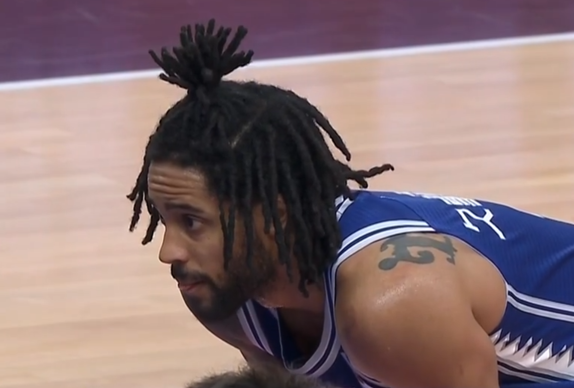 cba青島男籃目前第幾名（轟31+15，險(xiǎn)勝青島！不是外援勝似外援，現(xiàn)役最強(qiáng)中鋒不是白喊的）