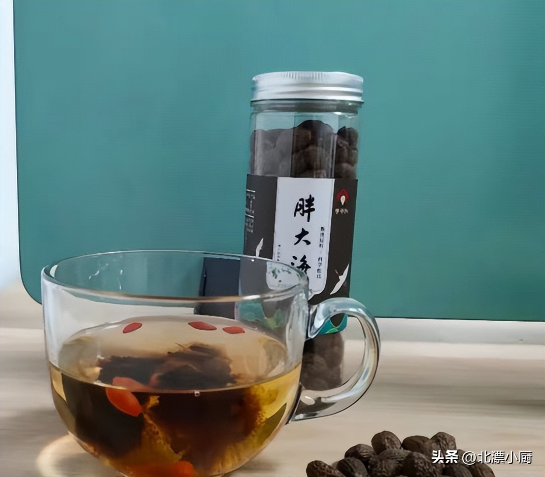 浙江53岁大叔，雷打不动喝茶20余年，最终喝出2个“教训”，实用