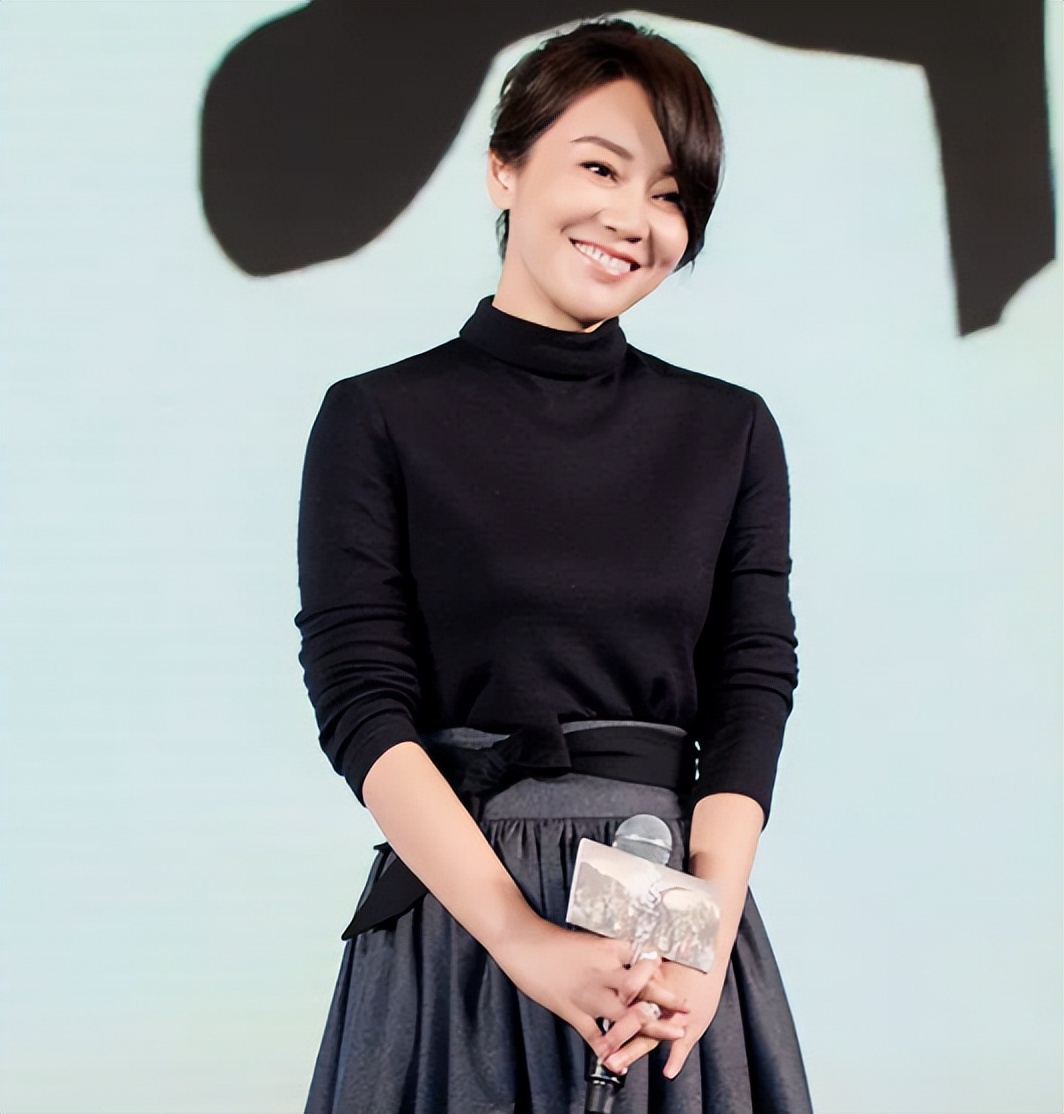 闫妮的“大妈味”、赵丽颖的“土气”，这8位女星，如今判若两人