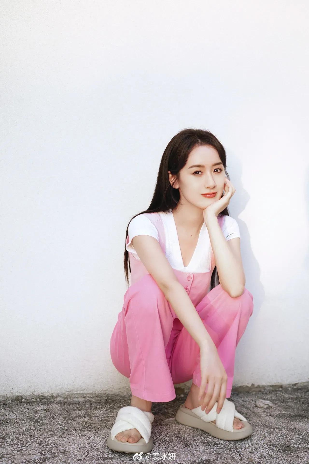 张天爱、杨幂杂志大片，清纯唯美，炫彩多姿