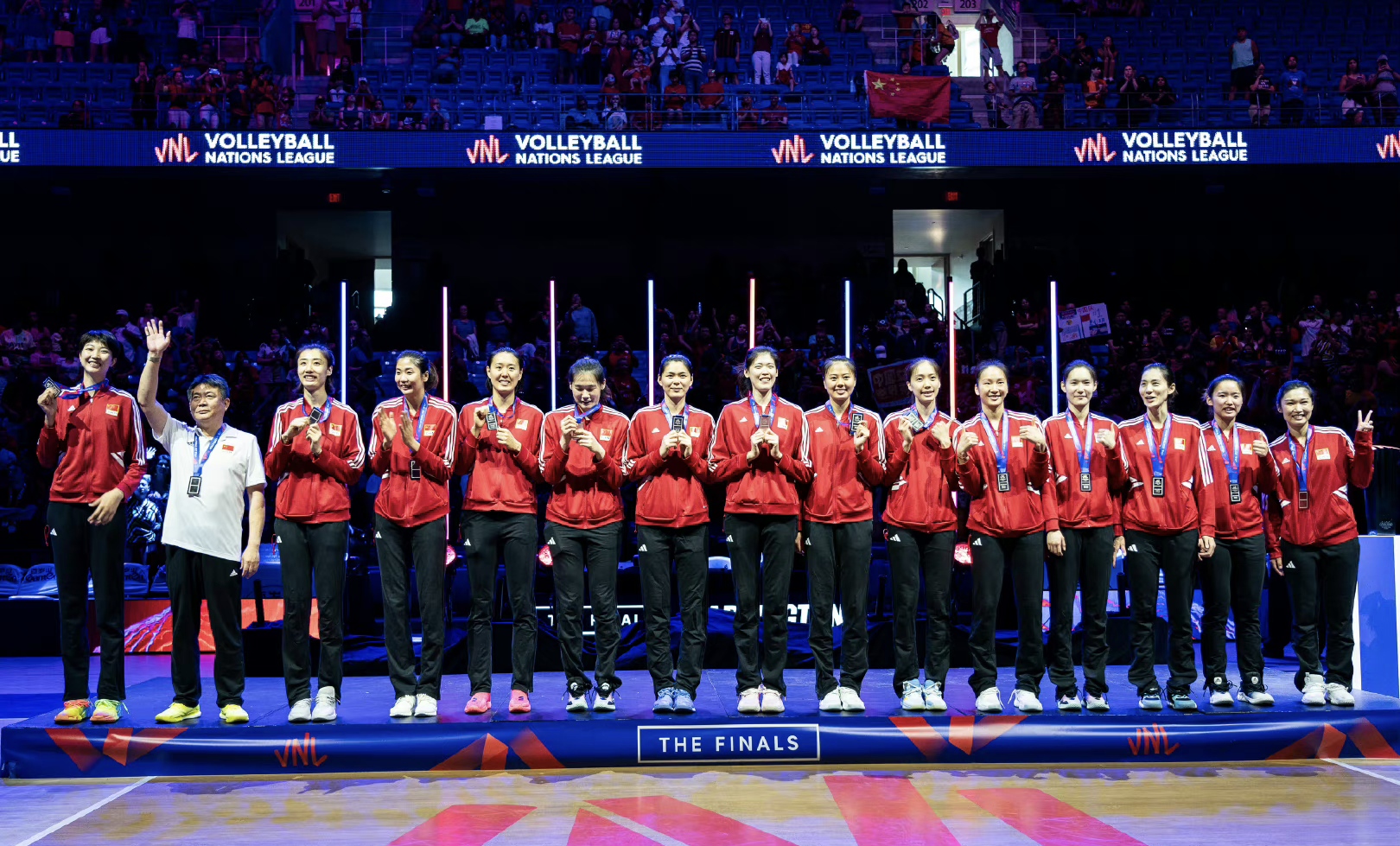 世界排名更新！中国女排第6影响奥运资格，第10名竞争最激烈