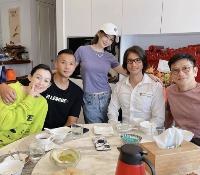 李靓蕾发长文爆锤王力宏，这位高材生的婚姻教训值得所有女性警醒