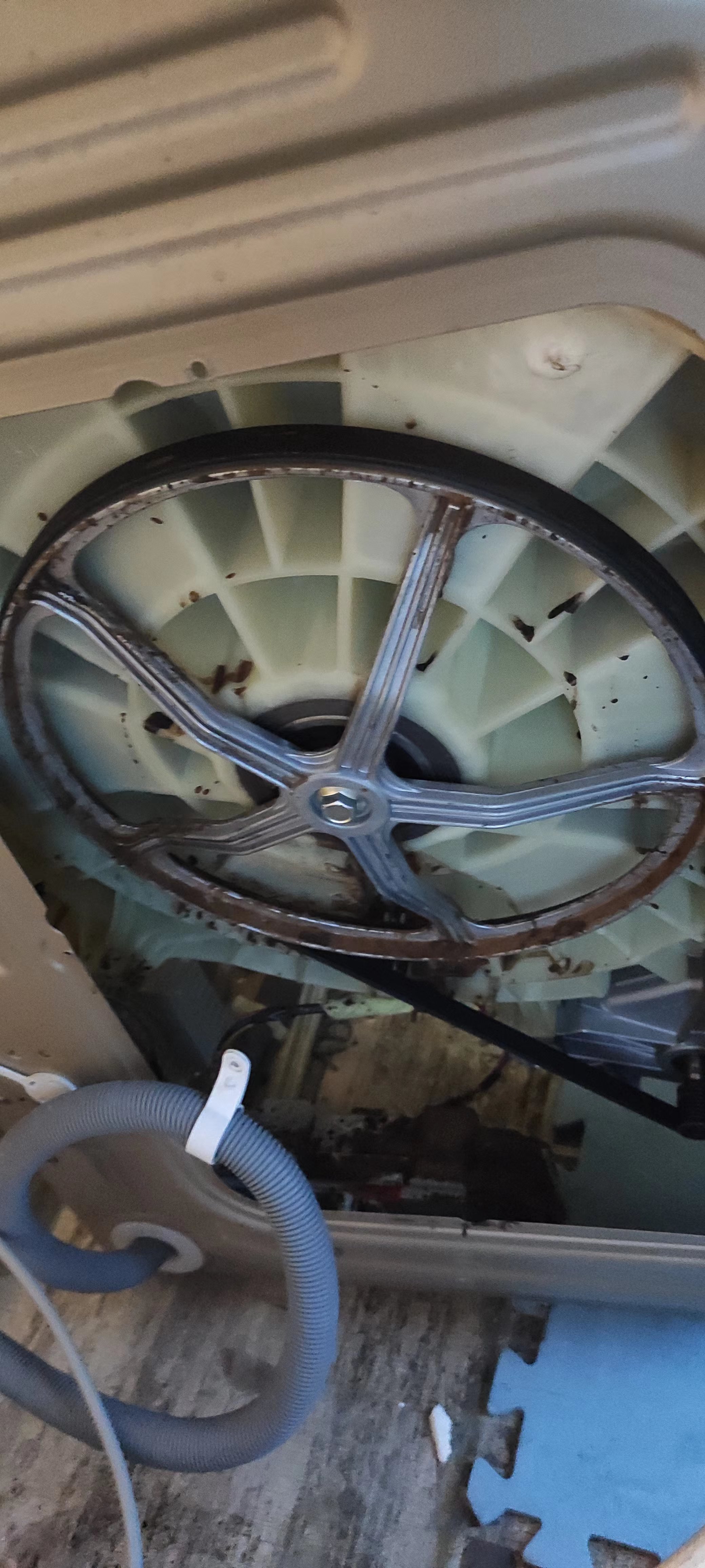 海尔滚筒洗衣机 清洗 更换轴承 更换三角架新手全过程