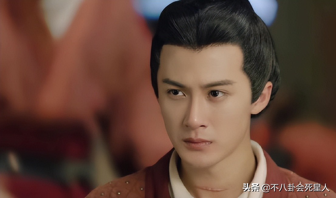 单看脸惊艳帅气，一看全身就秒垮掉，这些男星被身高害惨了