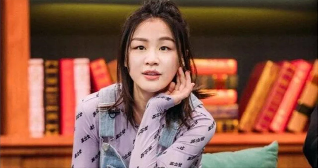 金婧否认对助理苛刻，自曝扣的工资已加倍补偿，助理晒截图保饭碗