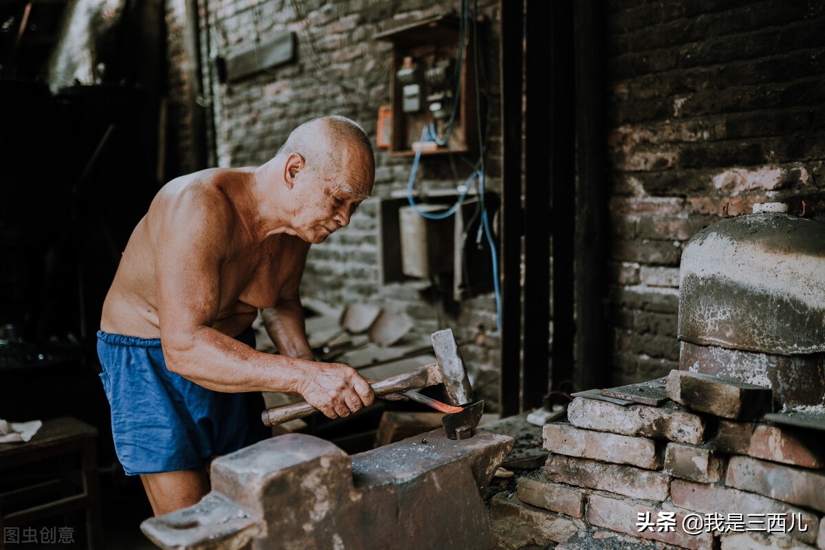 为什么社会看起来越来越回归传统，回归实业？