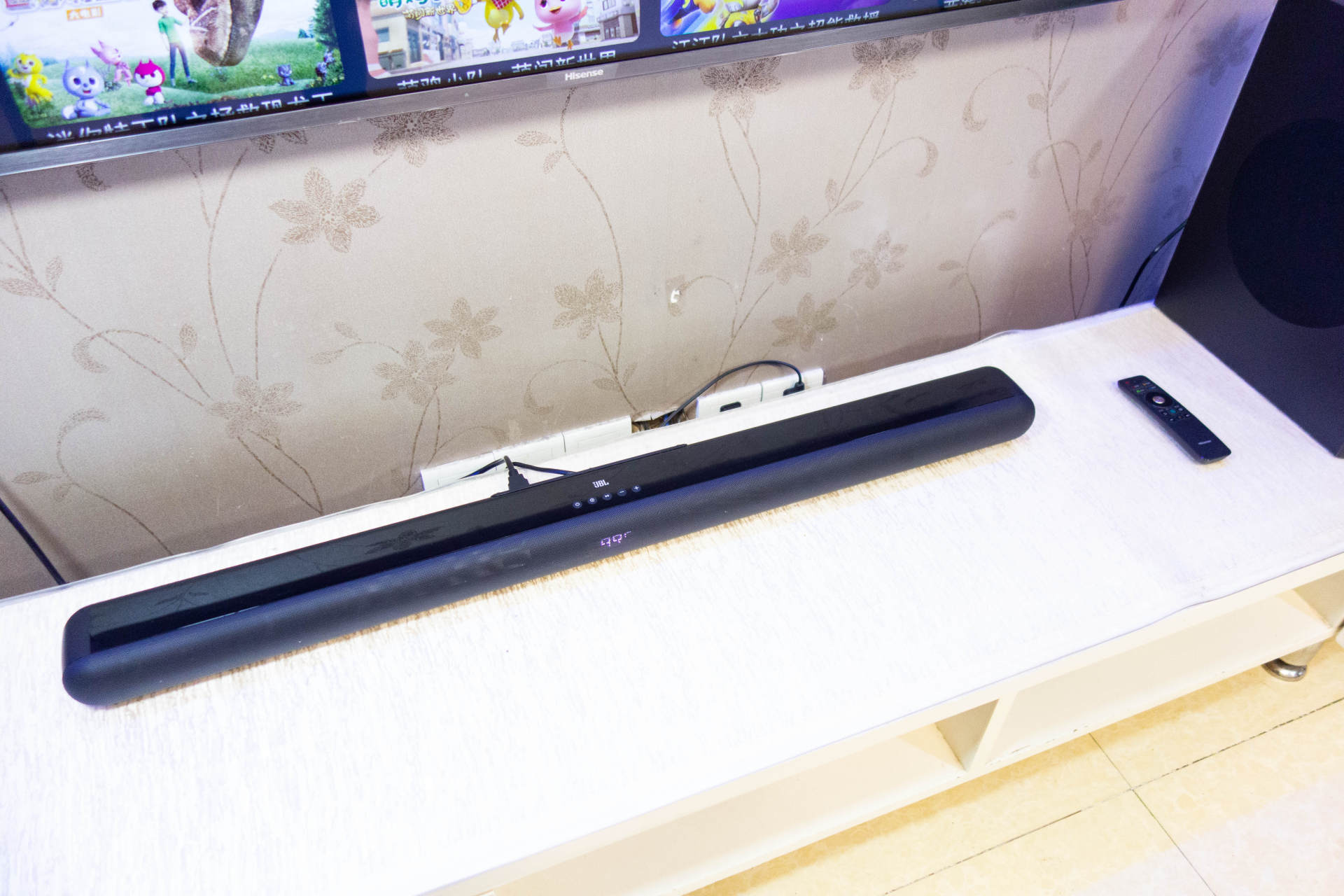 如何让客厅变成KTV？JBL KTV 350回音壁K歌不停