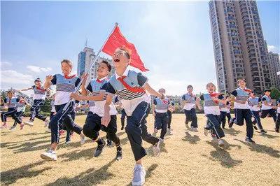 一女生在厕所被多人殴打——和平年代的校园为何暴力相向