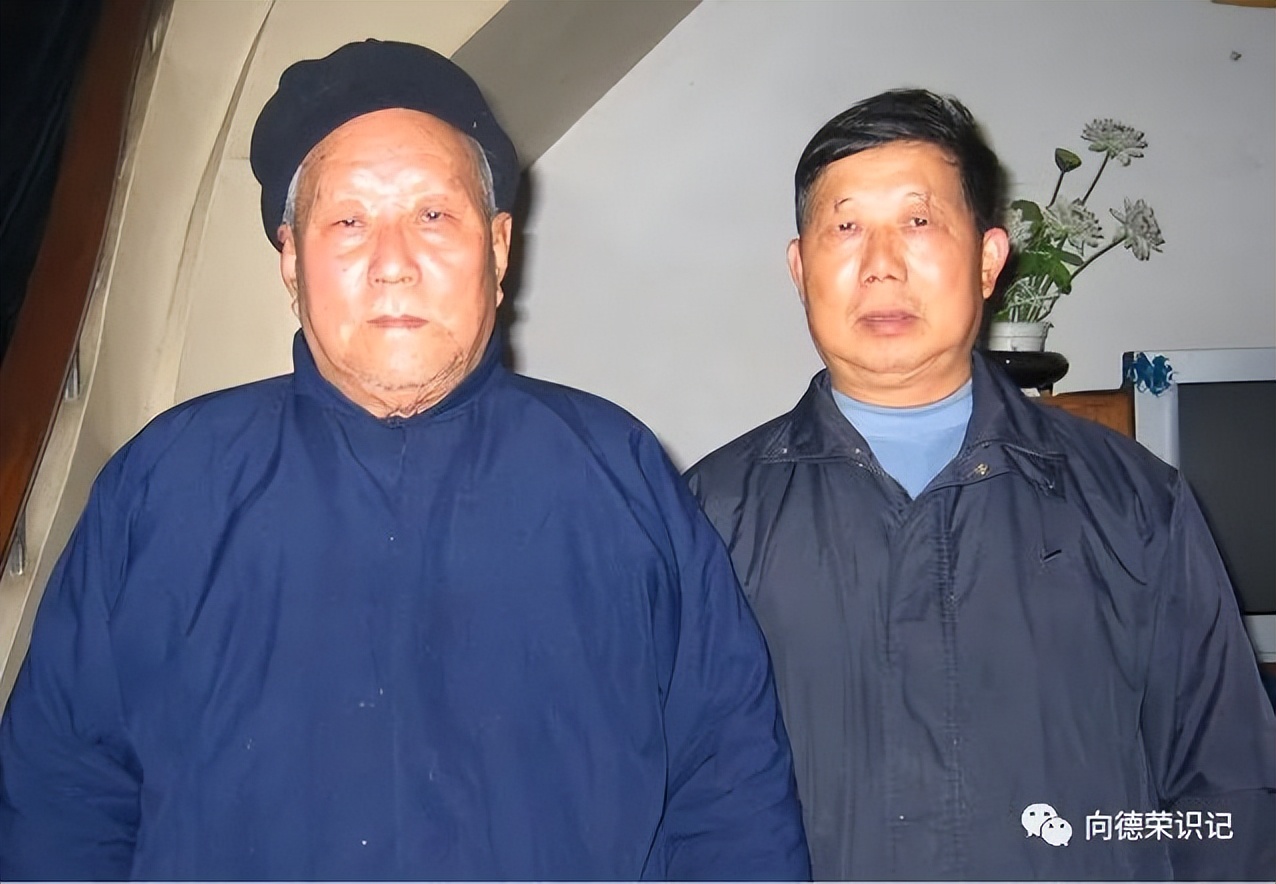 「报告文学」张金春拜访龙桂林等老首长 作者：向德荣