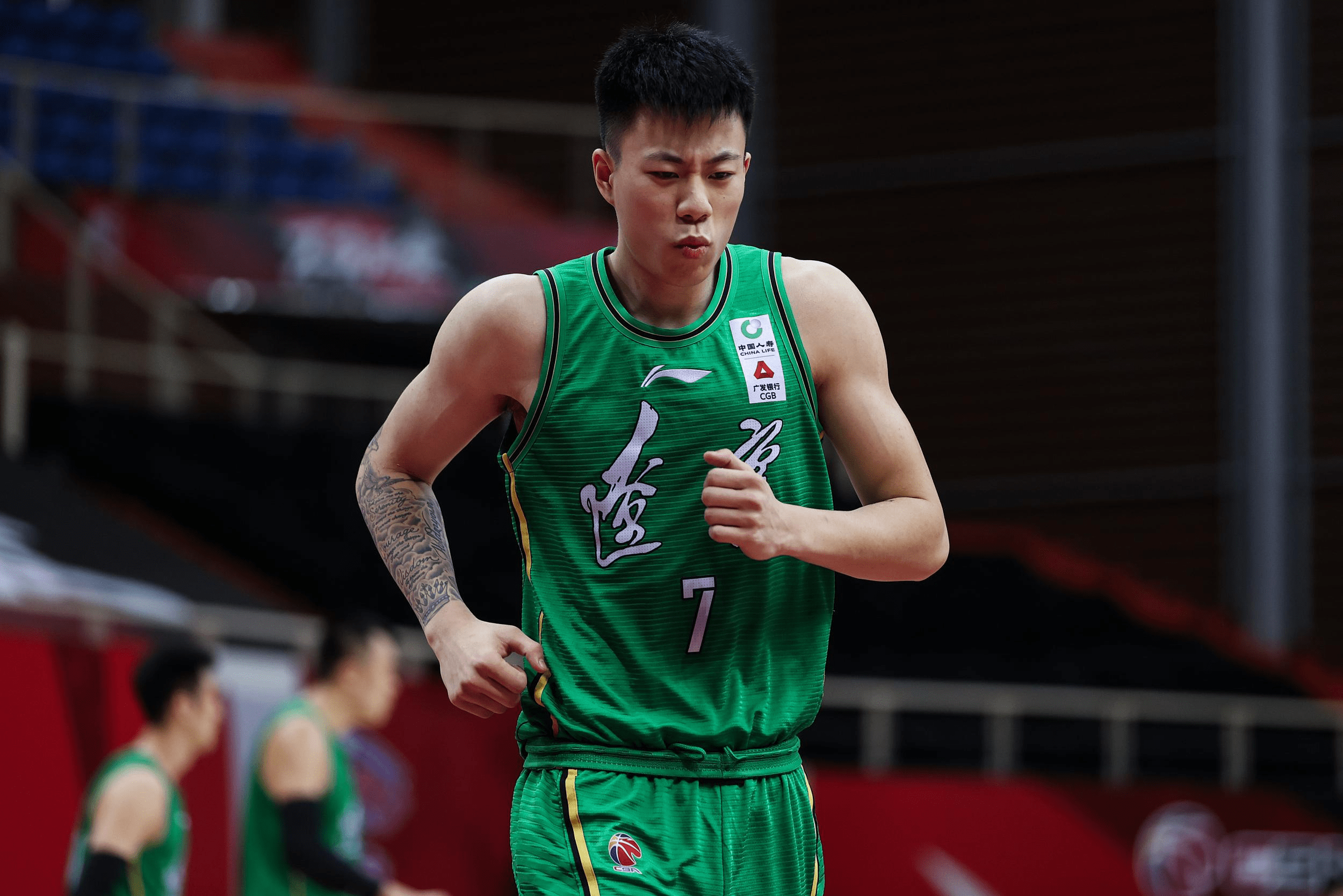 猛龙为什么可以参加nba（张镇麟回归辽宁原因：篮协官员发话 舍弃NBA合同选择回家）