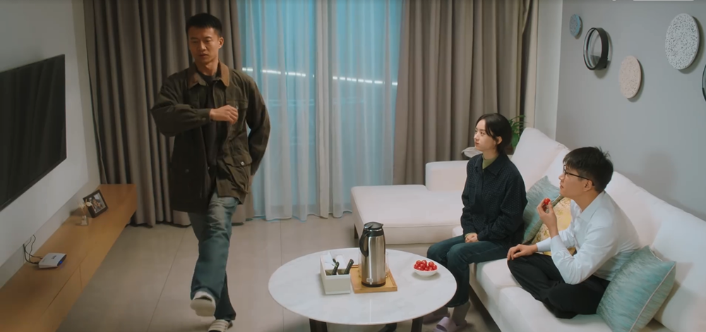 幸福到万家：全家凑35万给弟弟买房，哥嫂住400元小屋，心疼幸福