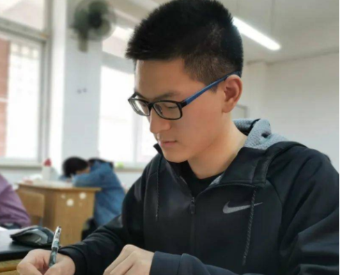 该专业被评为一级学科，用人单位缺口大，薪资待遇高达2万多