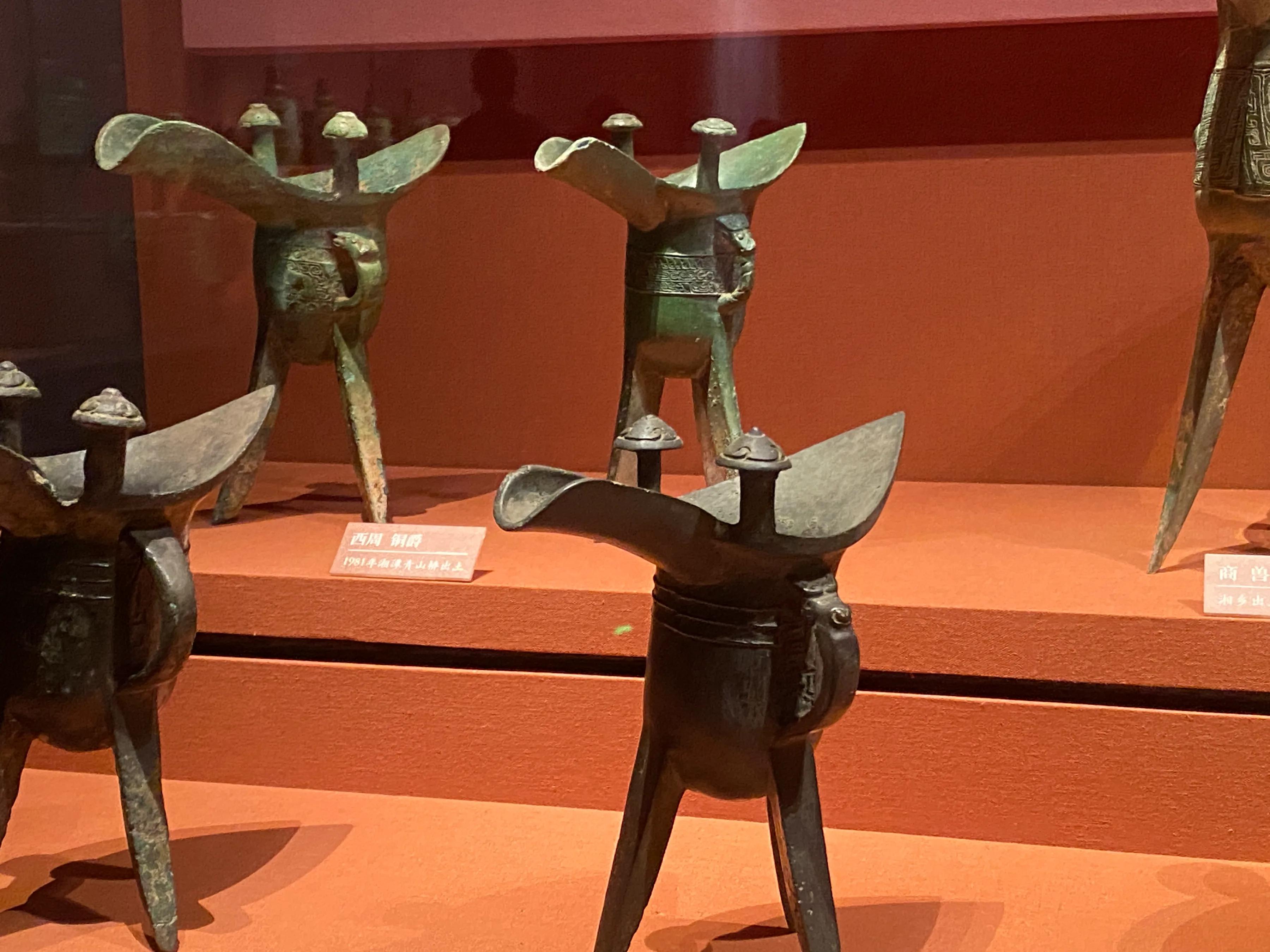 四羊方尊是哪个朝代的 三星堆青铜面具-百科叔叔