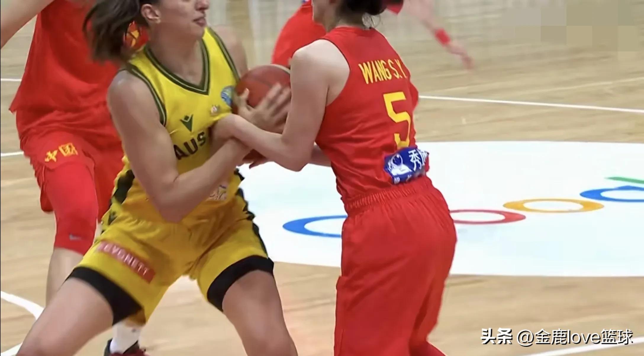 中国男篮对澳大利亚直(正在直播：中国女篮VS澳大利亚)