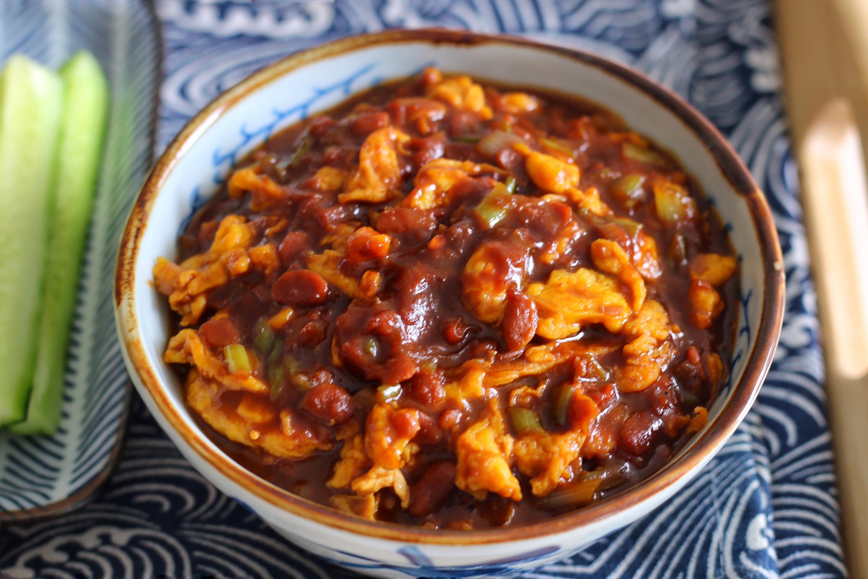 天热之后，这碗炸酱成了家人的心头好，蘸菜拌面都非常香