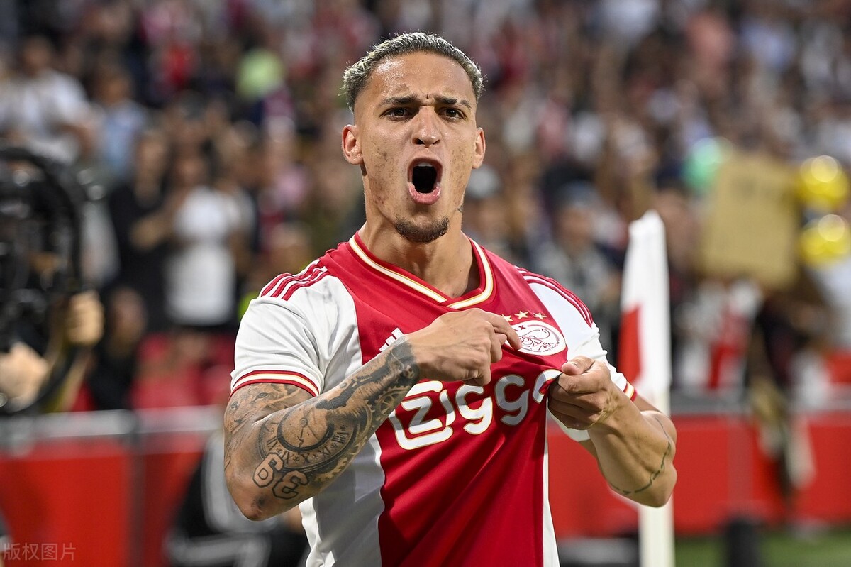 c罗工资最高的时候多少钱（多次寻求离开曼联的C罗是英超工资最高的球员，曼联是工资大冤种）-华海博客