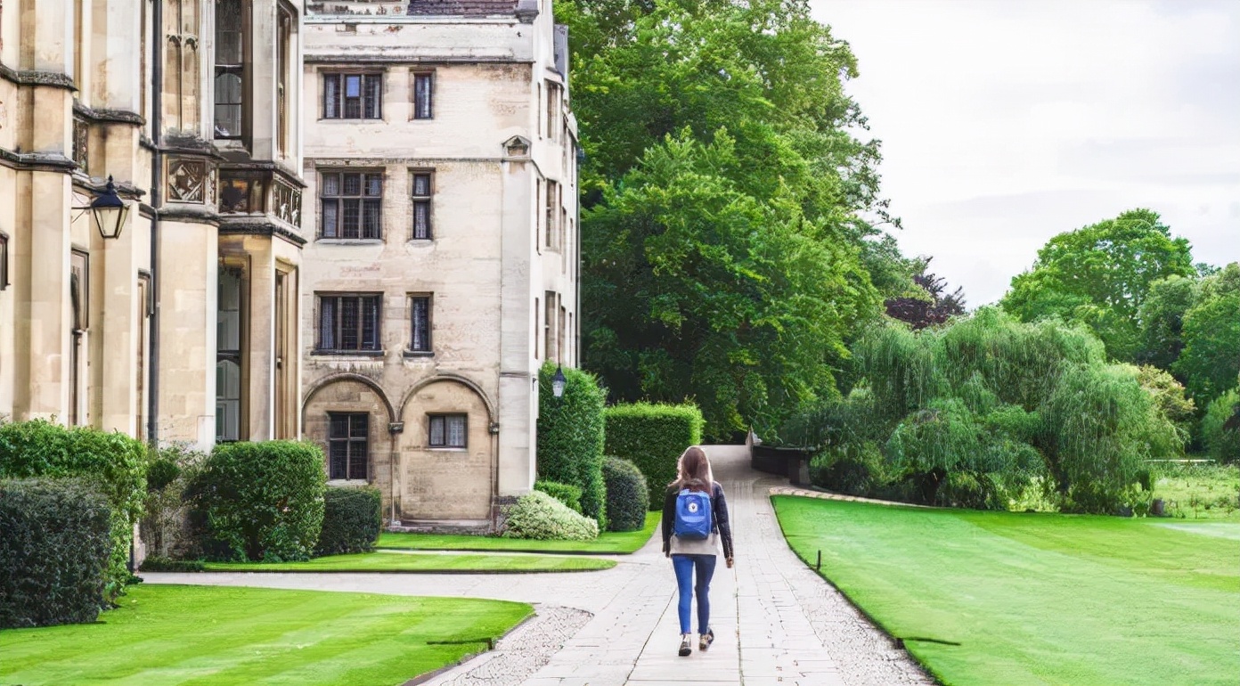 UCAS公布2021年度大学录取数据！通过率下降，英国大学更难申请了