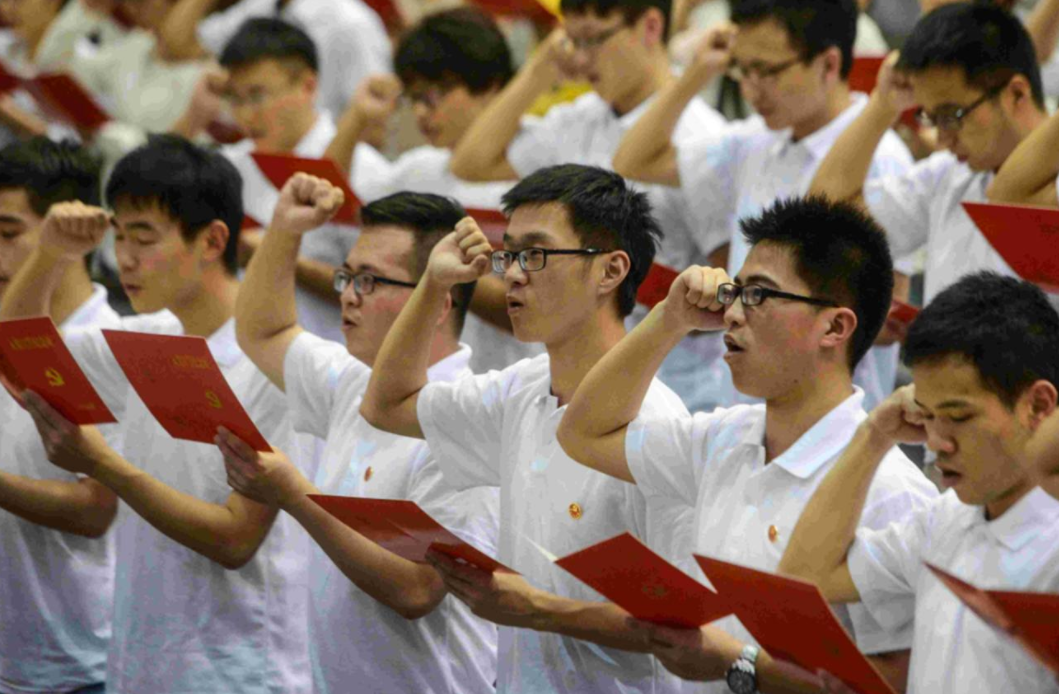 大学挂科还能入党吗（大学生入党的）