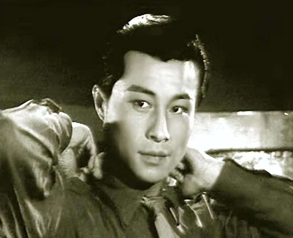 八一厂男星李炎:银幕高干专业户,与妻子恩爱一生,70岁因病去世