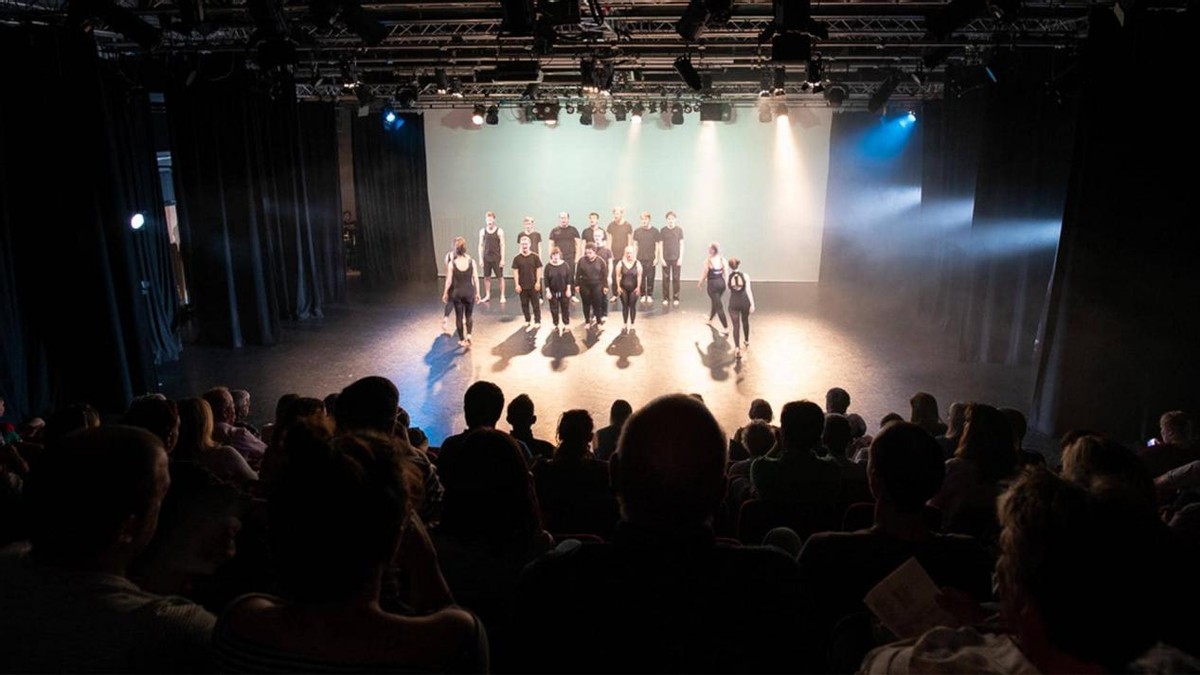 无需高考的新加坡本科直通车——奇切斯特大学